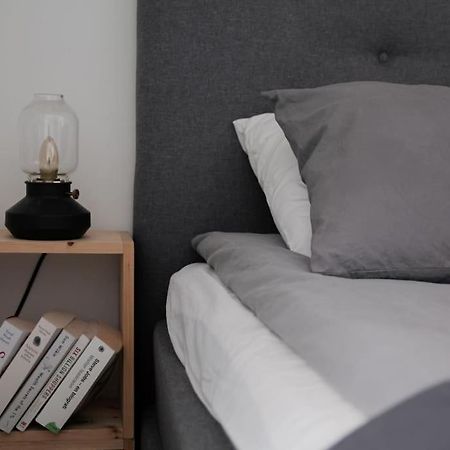 ヴァンターCozy Penthouse Loft - Near The Airportアパートメント エクステリア 写真