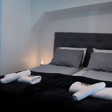 ヴァンターCozy Penthouse Loft - Near The Airportアパートメント エクステリア 写真